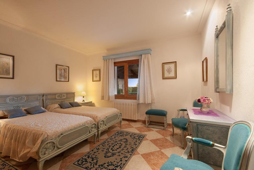 La Rosaleda Villa